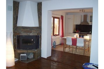 Bulgaaria Chata Veliki Preslav, Eksterjöör